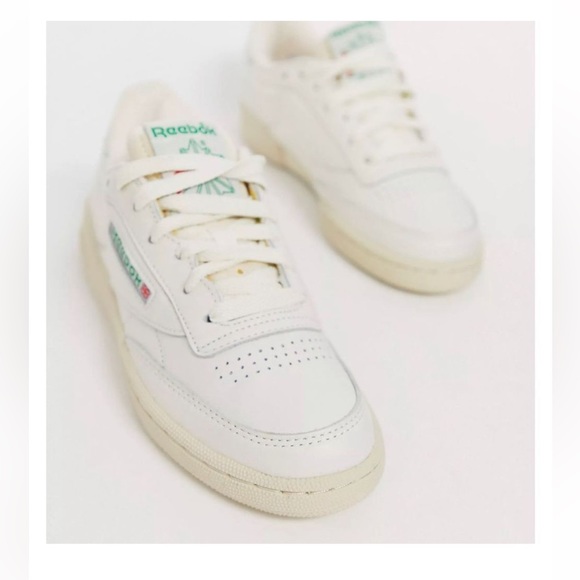 Reebok Other - Vintage Reebok Club C sneakers in chalk with turquoise detail Size 8.5